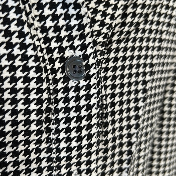 J Jill White Houndstooth Button Up Long Sleeve Rayon Shirt Size Medium - Picture 10 of 10